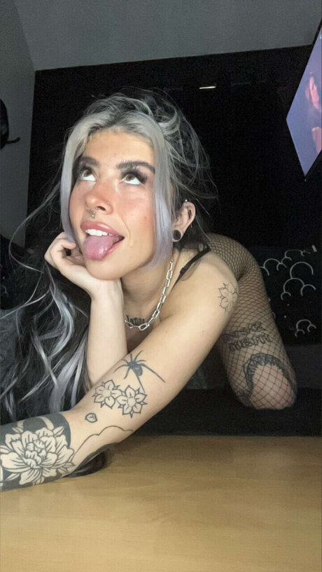 Violet Elsher nice star pics