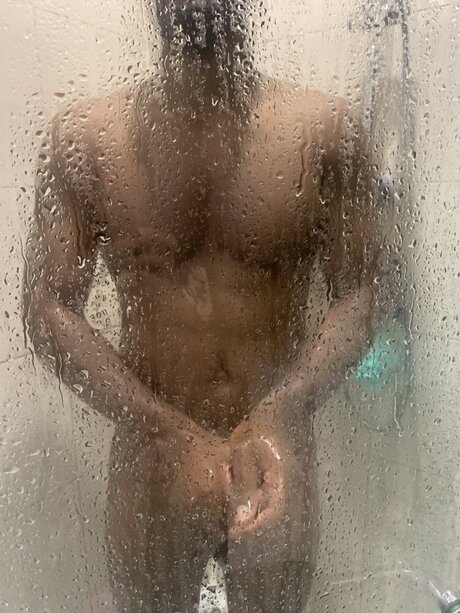 Max Ellis_ erotic star photos