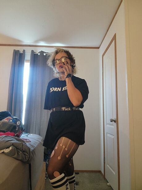 Erinyess naked pornstar gallery