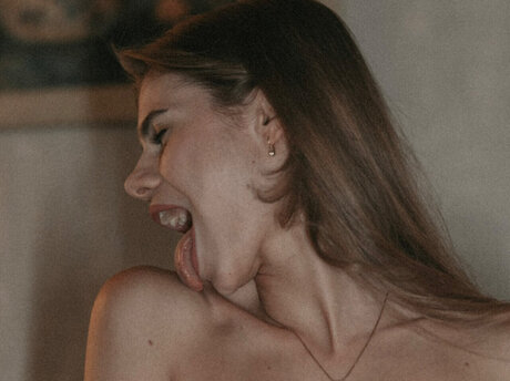 RileyReid__18 pornstar free pic