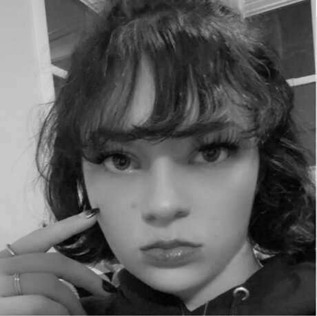 Queen Kami pornographic actress photo