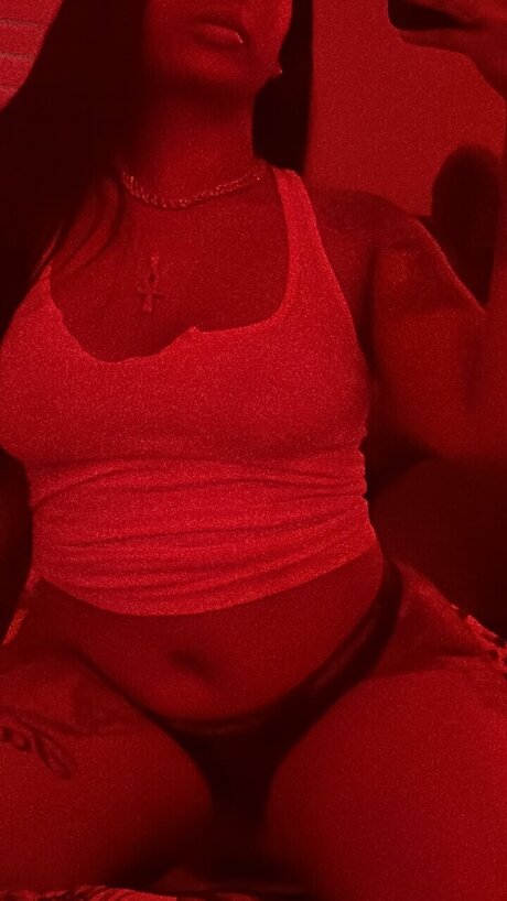 Nelli Royale perfect actress img