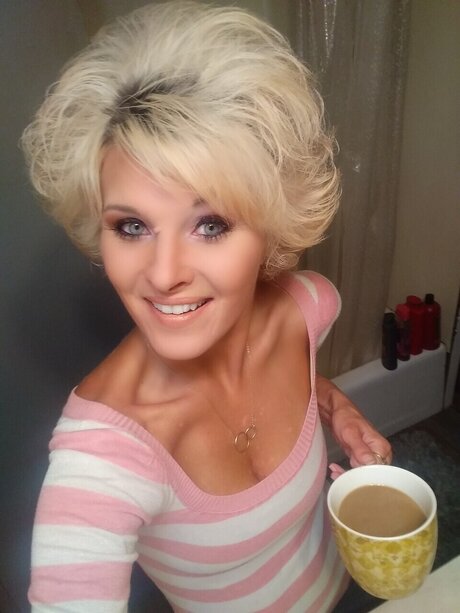 BackwoodsBarbie pretty pornstar image