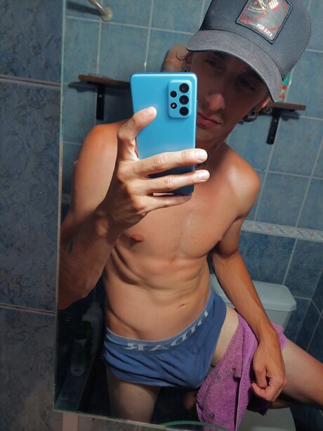 Tute Lopez star erotic pics