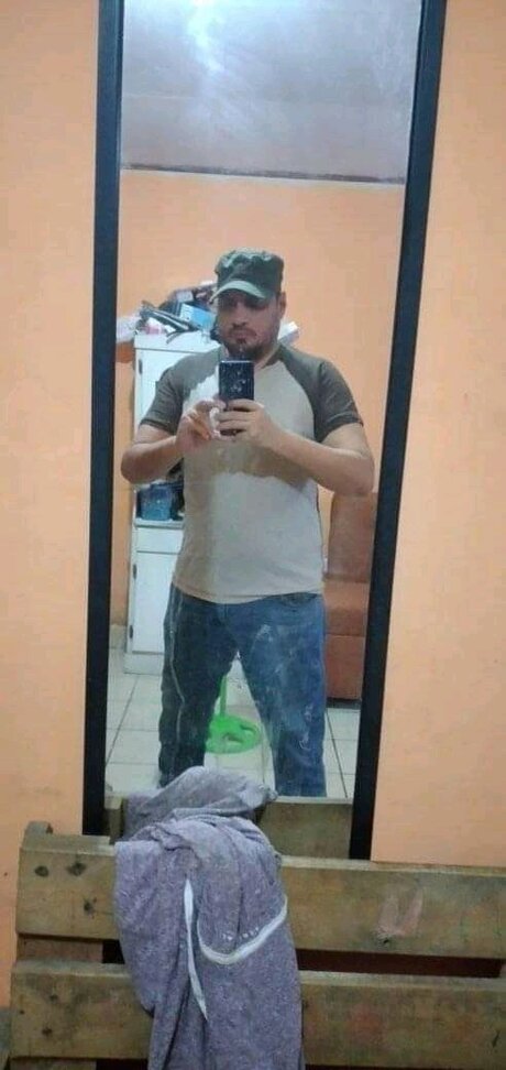 Zidane Tribal star erotic pic