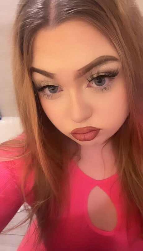 MissThroatGoat_ model beautiful picture