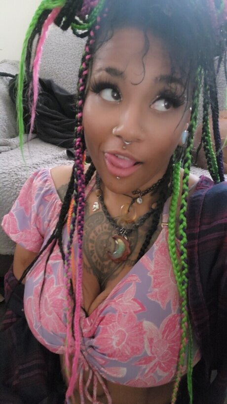 Glitch Goddess free star image