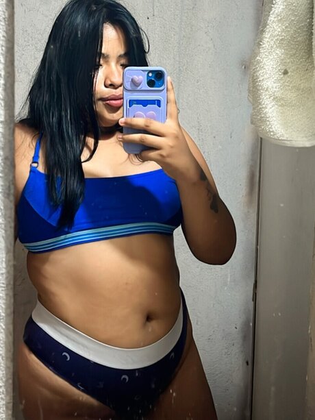 Lau Santos Mar_ model adult image