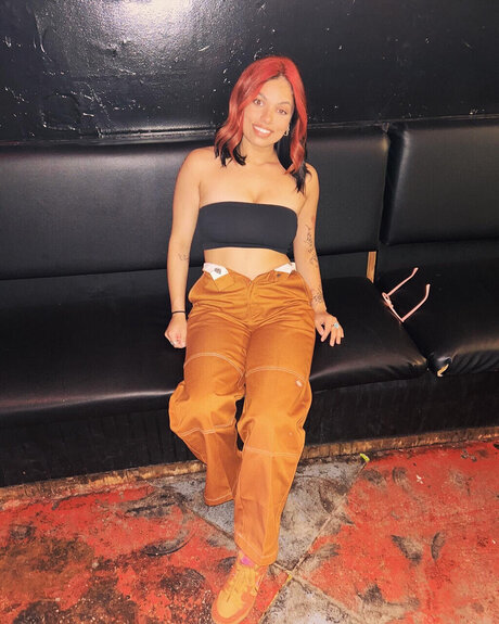 Builtdivine erotic actress pic