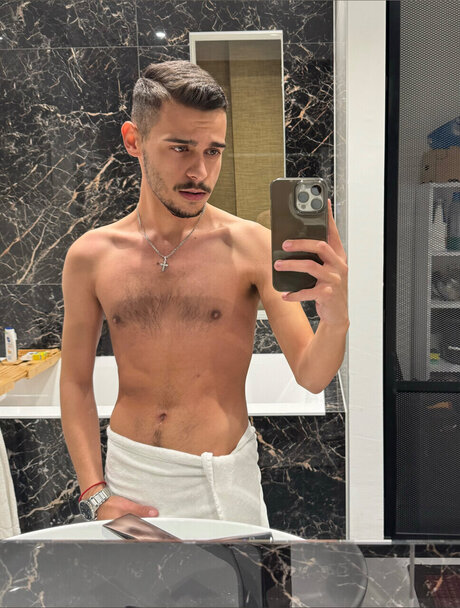 Feh r Tomi pornstar adult image