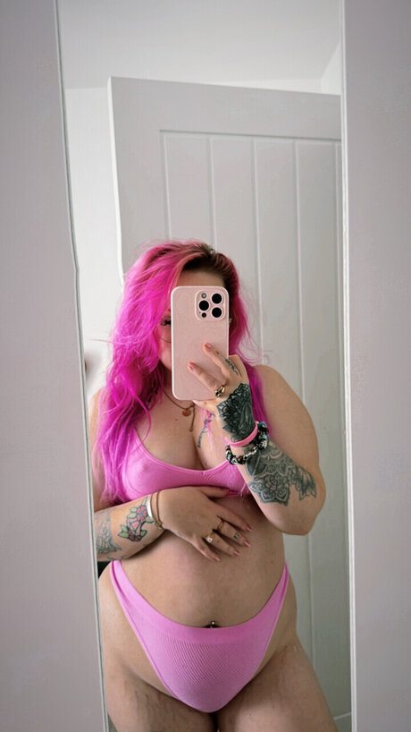 xo MissMai pornstar erotic pictures