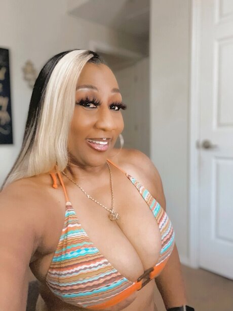 Tikki 44 porn model archive