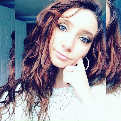 _kiss_ naked star gallery