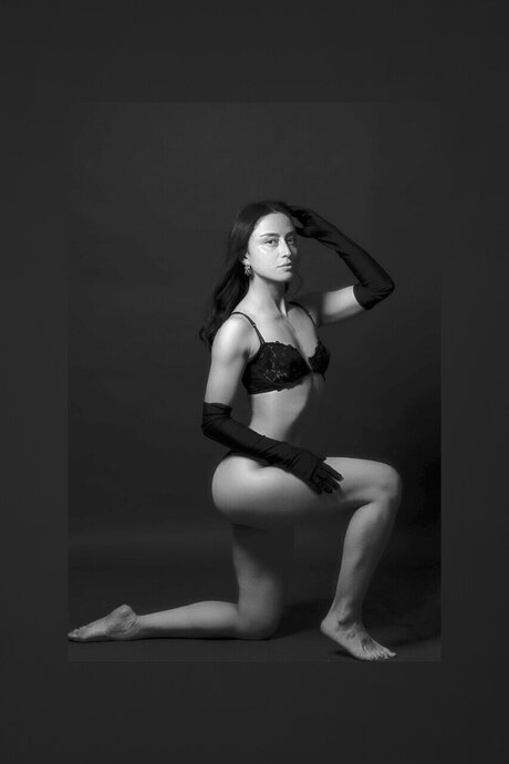 Dafne Alca sexy model photo