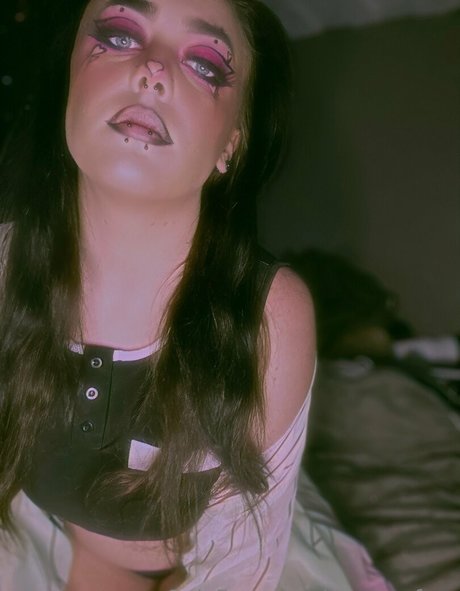 demonsfree adult actress photos