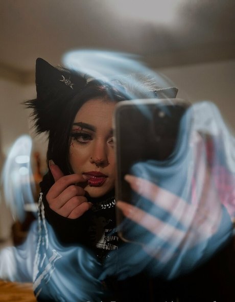 demonsfree erotic actress pictures