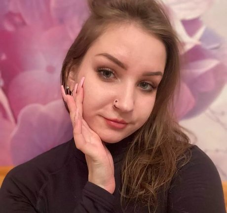 Stormy Fox free pornstar images