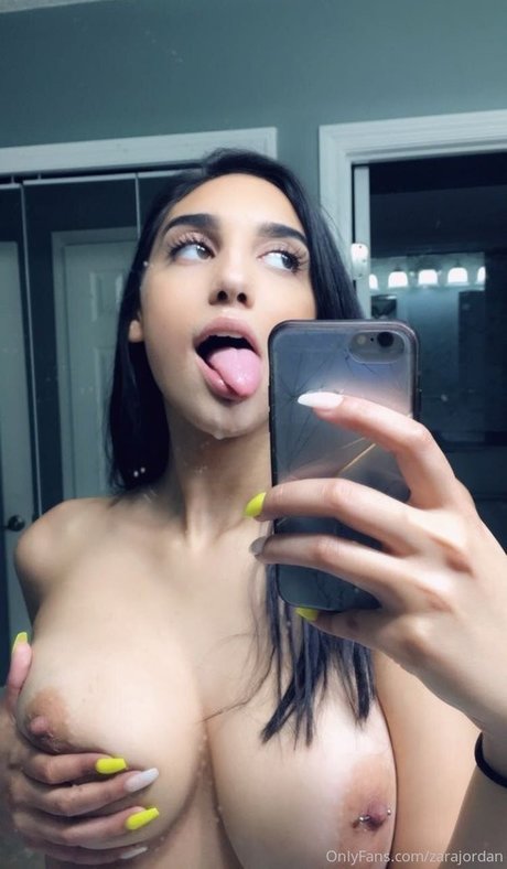 Zara Jordan beautiful star images