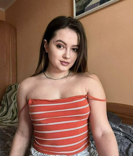 chloehoneyyy pornstar nude picture