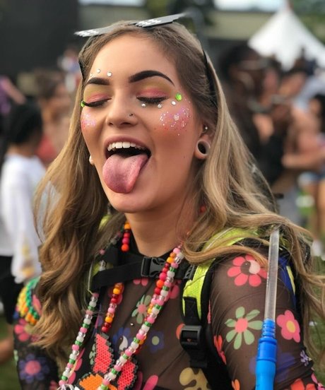 Chloe Moniz model hd pictures