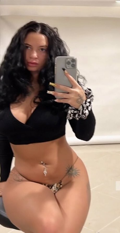 Sally Spice nudes star image