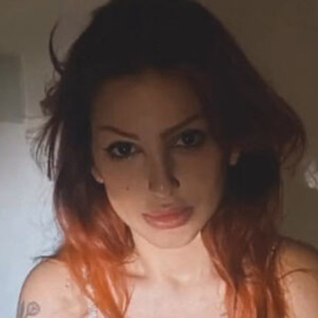 Lindsay Woods star high quality pics