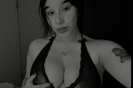 amywinos pornstar nude picture