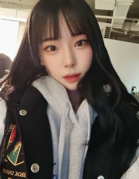 Korean Afreeca Streamer free actress galleries