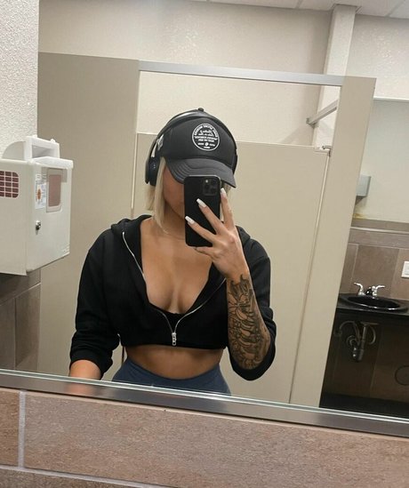 Melanie Doulik hd model photos