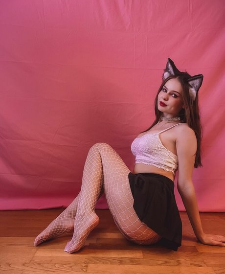 E katn star nude picture