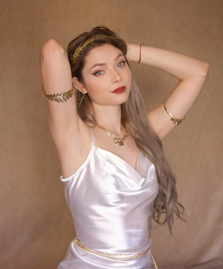 Monica Jimenez hot actress image