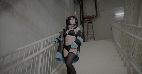 Weirdfishesbyradiohead star nudes pic