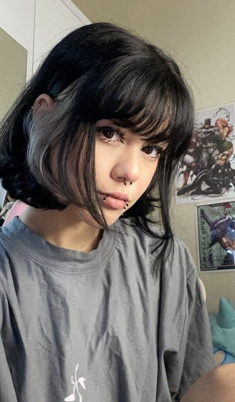 Say Cat Pe model erotic pictures