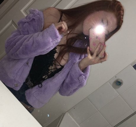 Molly Capper model pretty photos