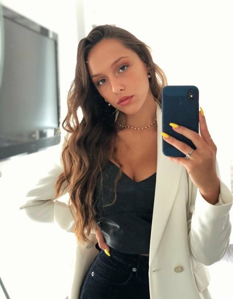 ilovemaria erotic actress pic