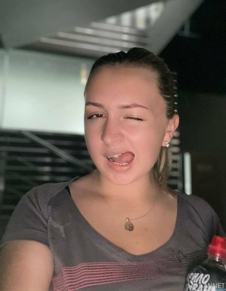 anna bellla star adult photos