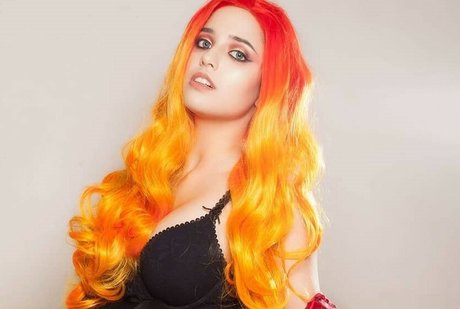 Camu Valoy pornstar naked img