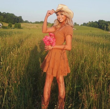 Kylan Darnell star art archive