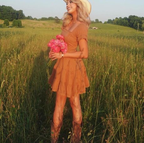 Kylan Darnell nude model pictures