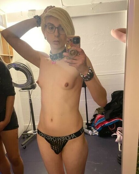 Cassie Coyote model high quality photo