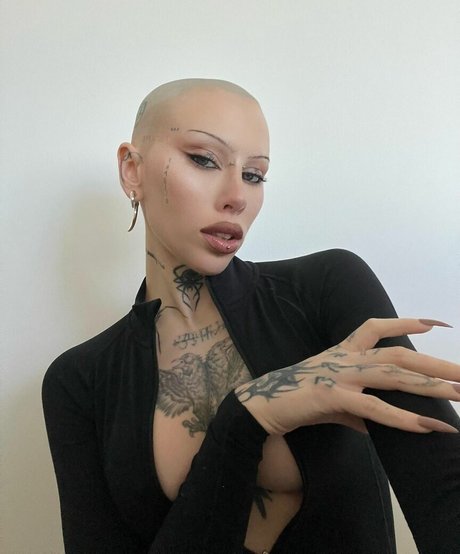 Siiickbrain xxx model picture