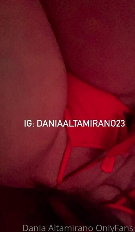 Dania Altamirano adult model gallery