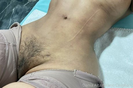 Dania Altamirano sexy star img