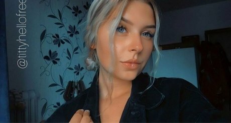 thickbabyzara erotic pornstar pics