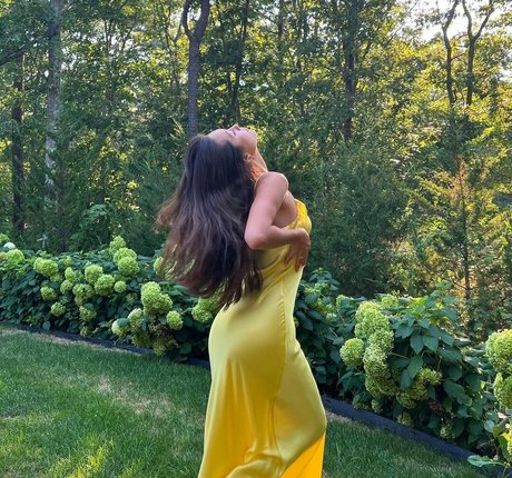 Lily Chee xxx model img