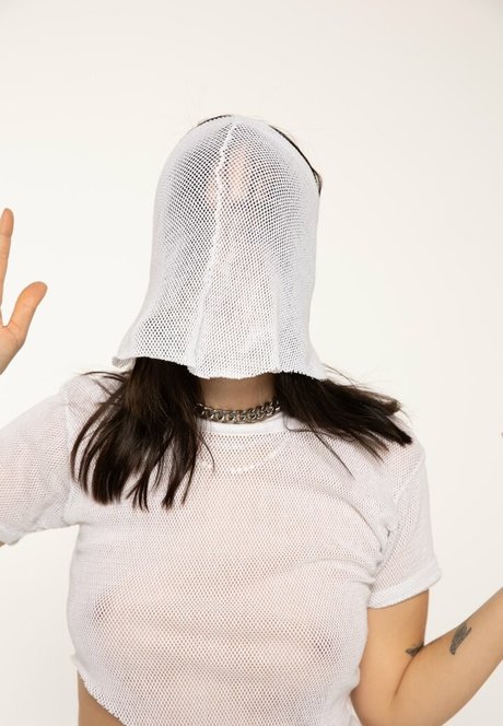 Elohim sexy pornstar img