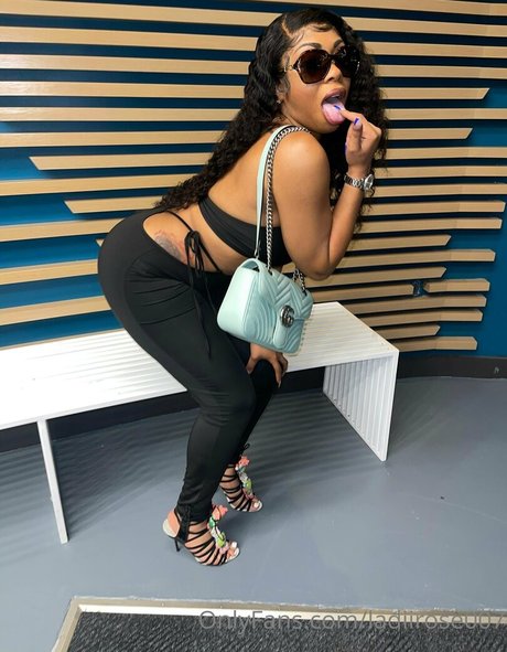 bodyonrose nice pornstar image