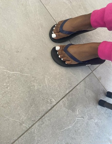 chocolatefeet8 pornstar picture