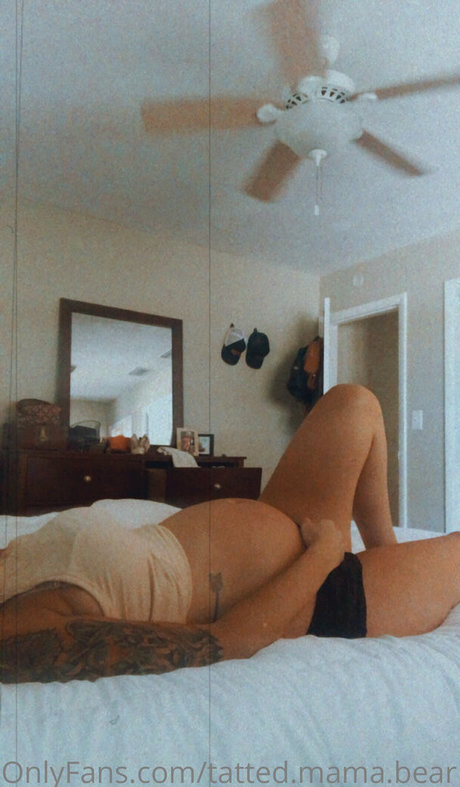 tatted mama bear star adult pic