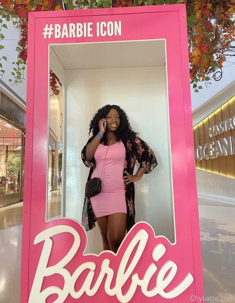 chylattexfree art actress photos